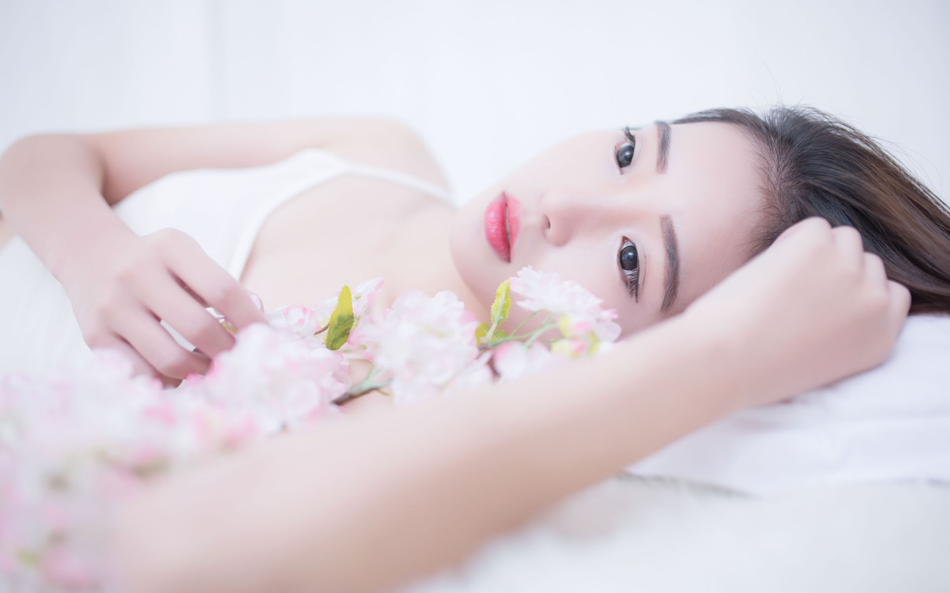 黄仁勋回应与雷军见面聊了啥